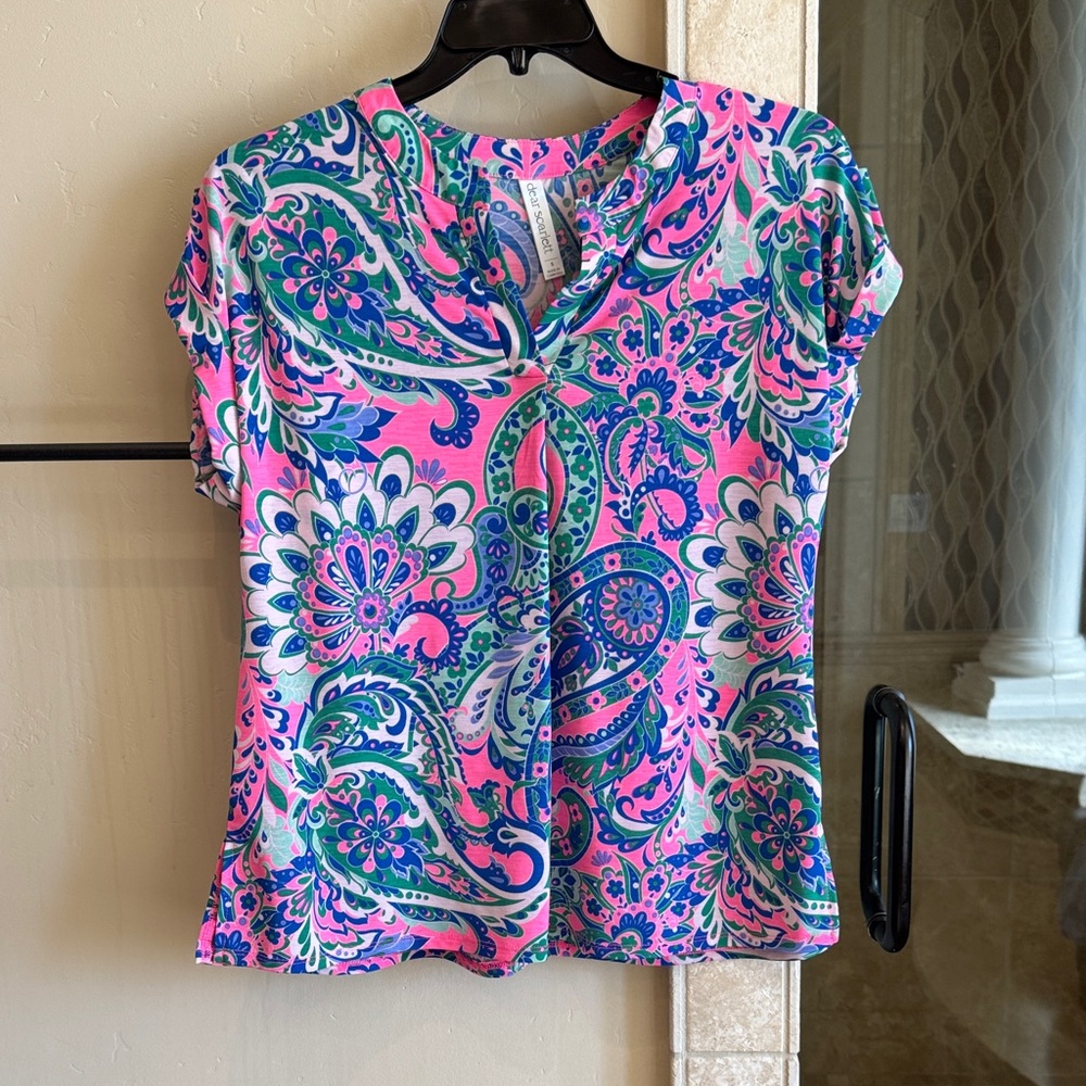 Paisley Keyhole Short Sleeve Top in Bright Pink